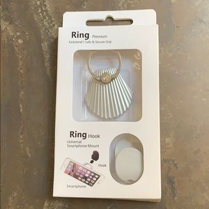 NIB Silver Sea Shell Cell Phone Kickstand